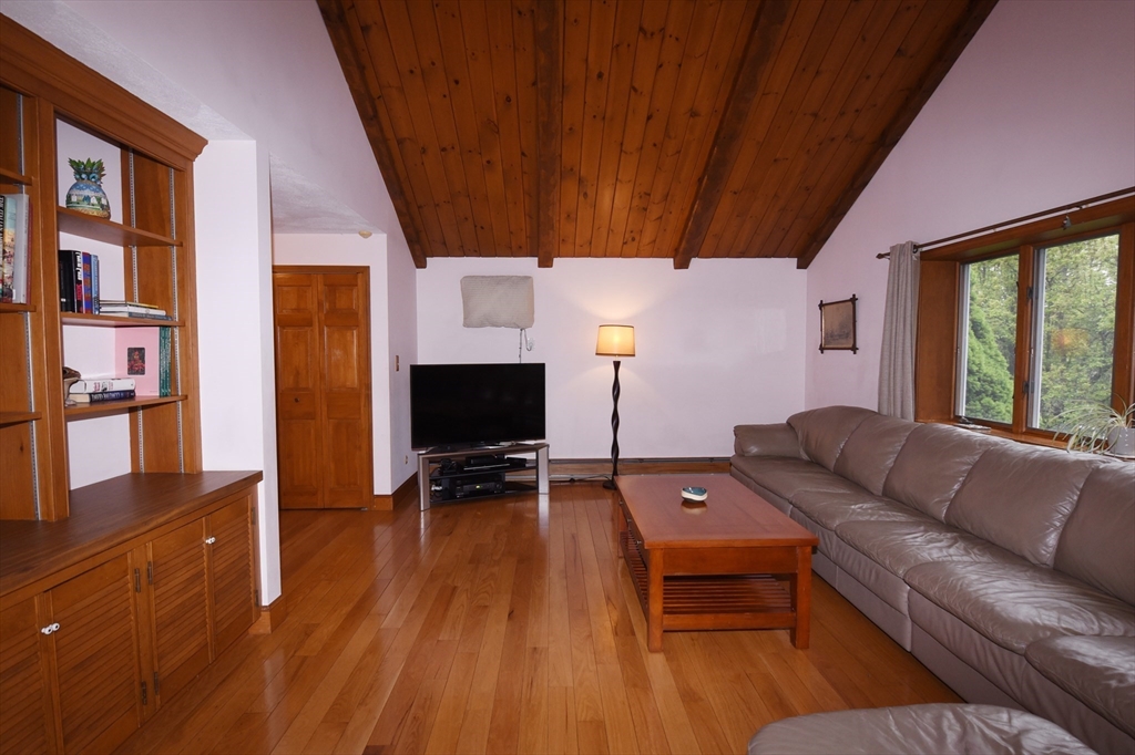 99 Louise Road Braintree, MA 02184 - Photo 16 of 39