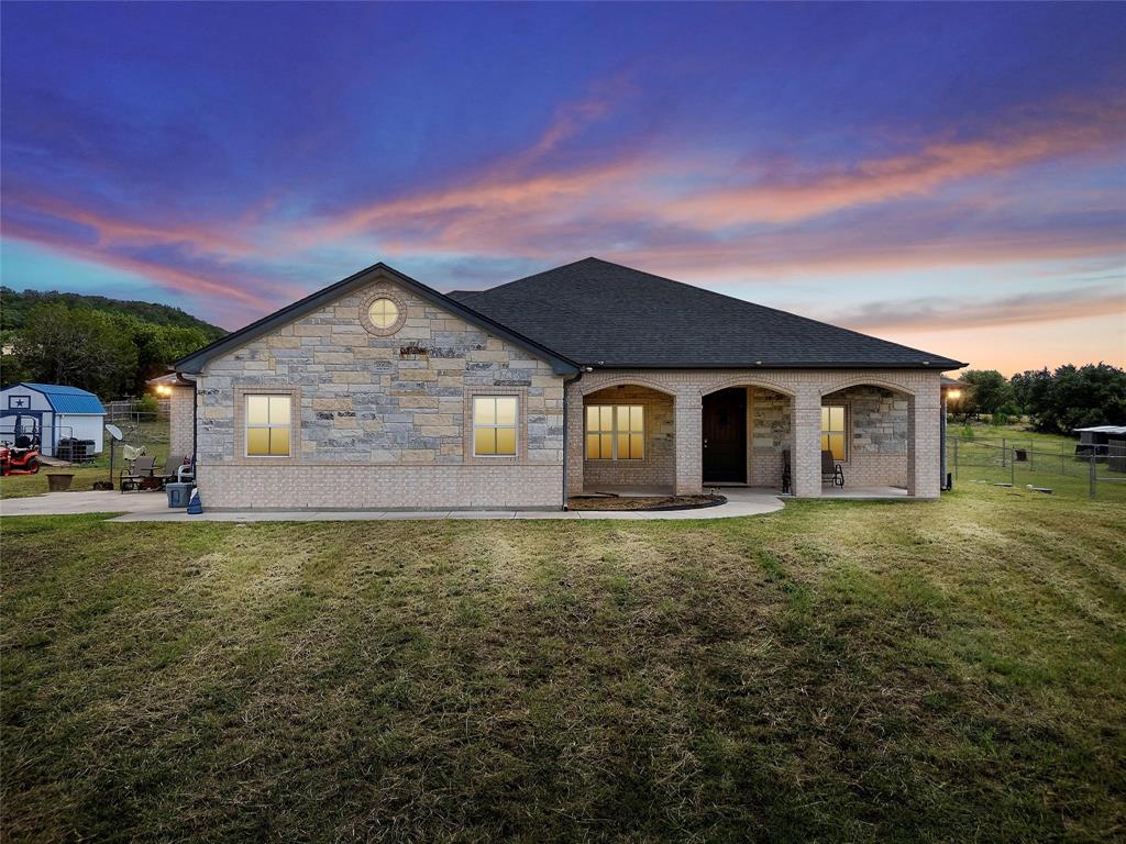 2662 Snow Road Kempner, TX 76539 - Photo 1 of 40 a front view of a house with a yard