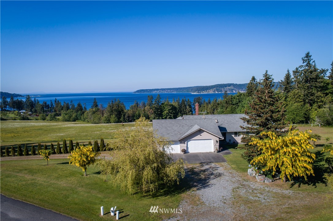 214 Rondelay Road Sequim, WA 98382 - Photo 4 of 40 Gallery Image 4