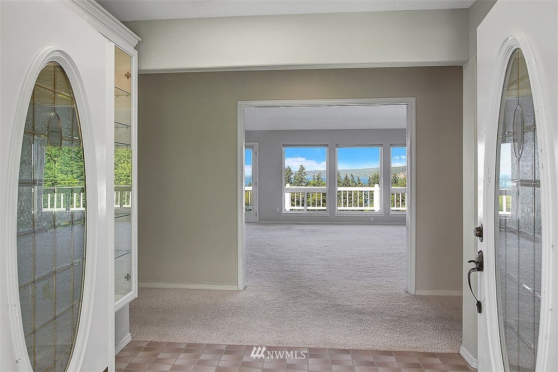 214 Rondelay Road Sequim, WA 98382 - Photo 8 of 40 Gallery Image 8