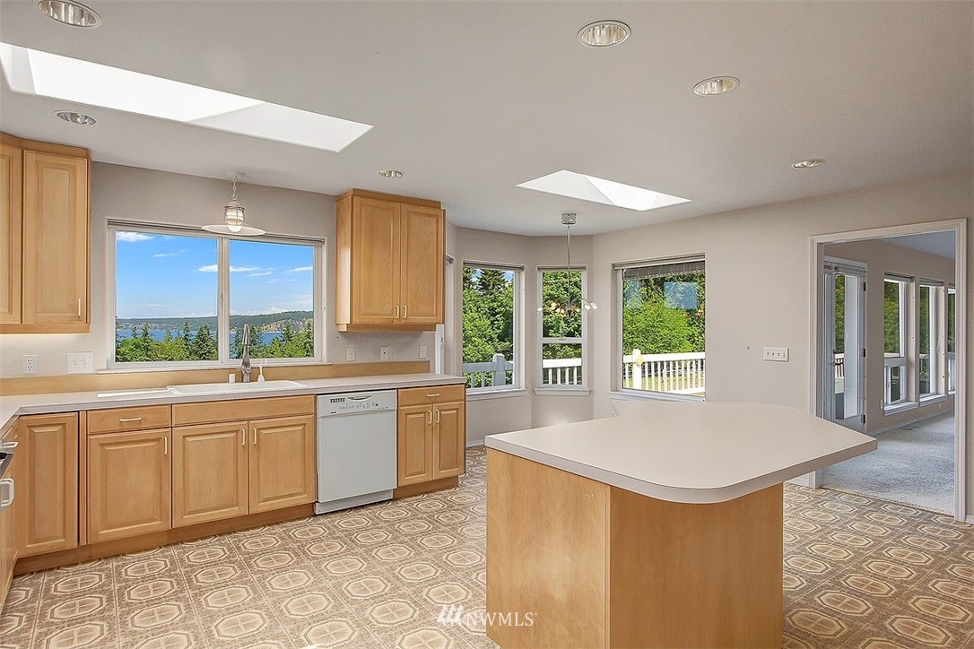214 Rondelay Road Sequim, WA 98382 - Photo 9 of 40 Gallery Image 9