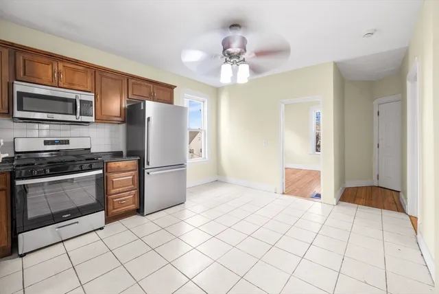 $3,200 | 427 Ferry Street, Unit 2, Everett, MA 02149