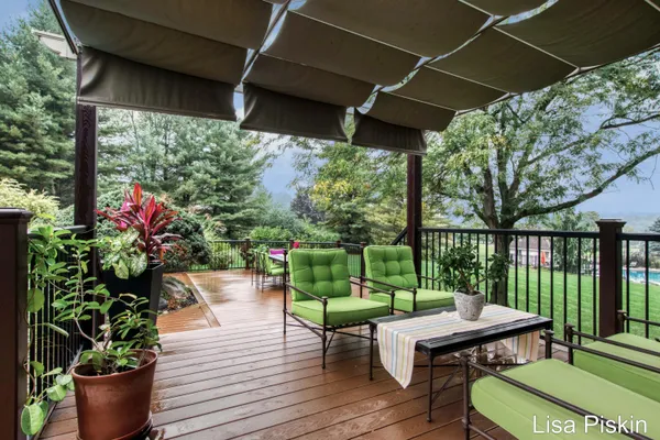 $740,000 | 2197 Knollpoint Drive Northeast, Ada, MI 49301