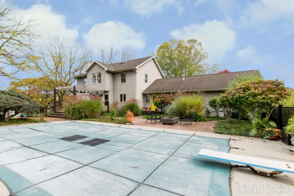 $740,000 | 2197 Knollpoint Drive Northeast, Ada, MI 49301