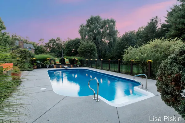 $740,000 | 2197 Knollpoint Drive Northeast, Ada, MI 49301