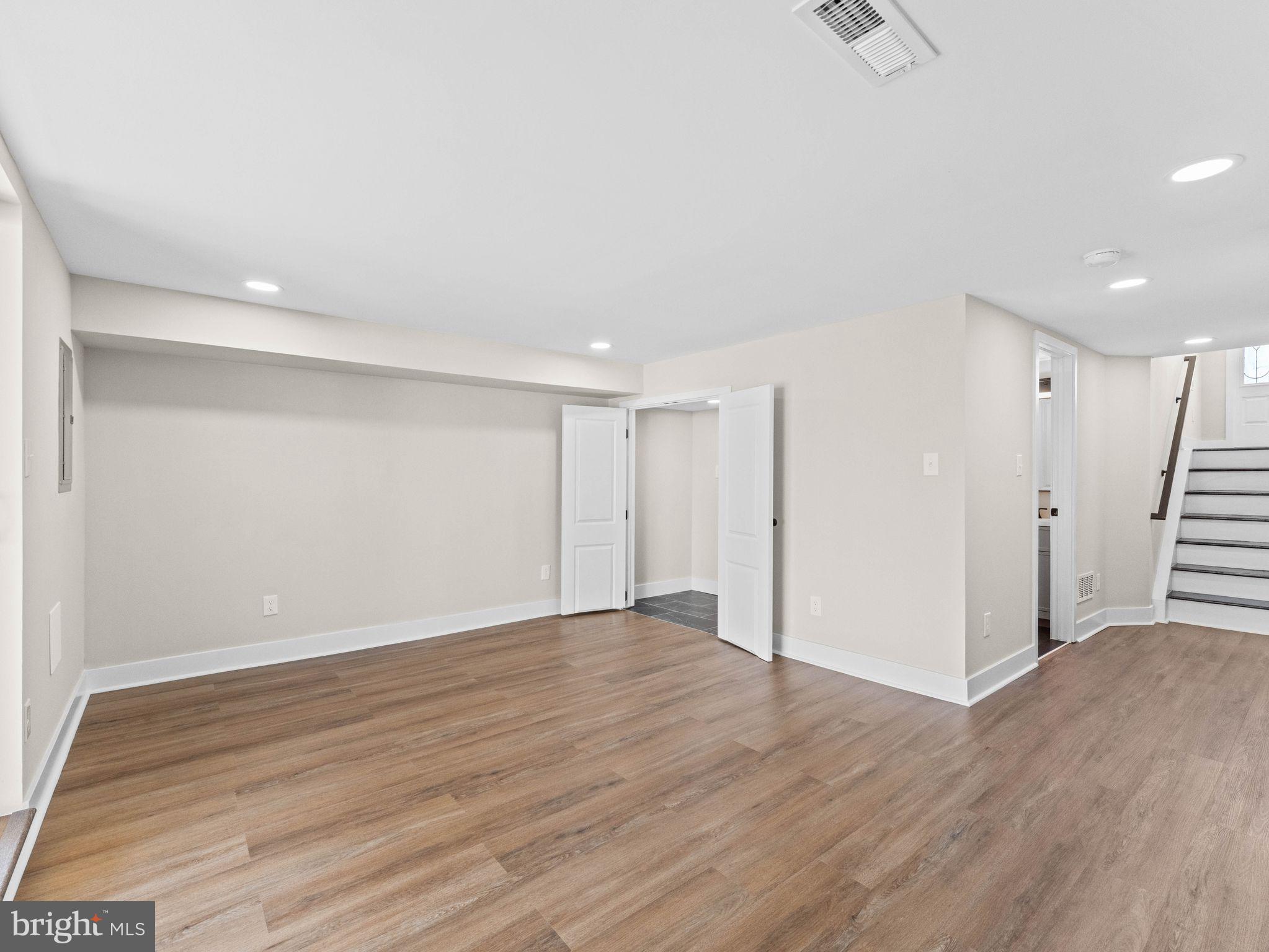 12217 Sweet Briar Road Philadelphia, PA 19154 - Photo 21 of 29 Gallery Image 21