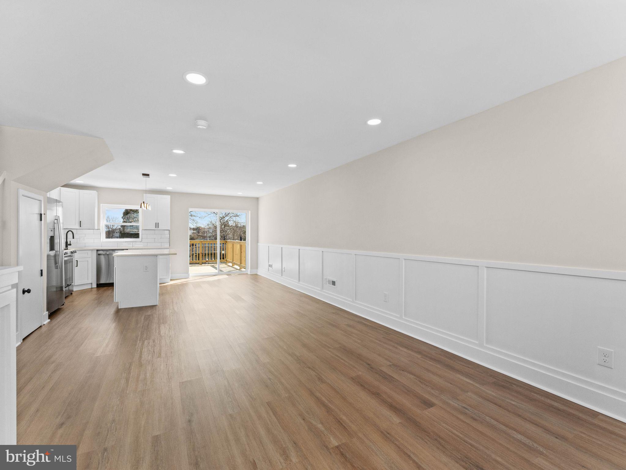 12217 Sweet Briar Road Philadelphia, PA 19154 - Photo 3 of 29 Gallery Image 3