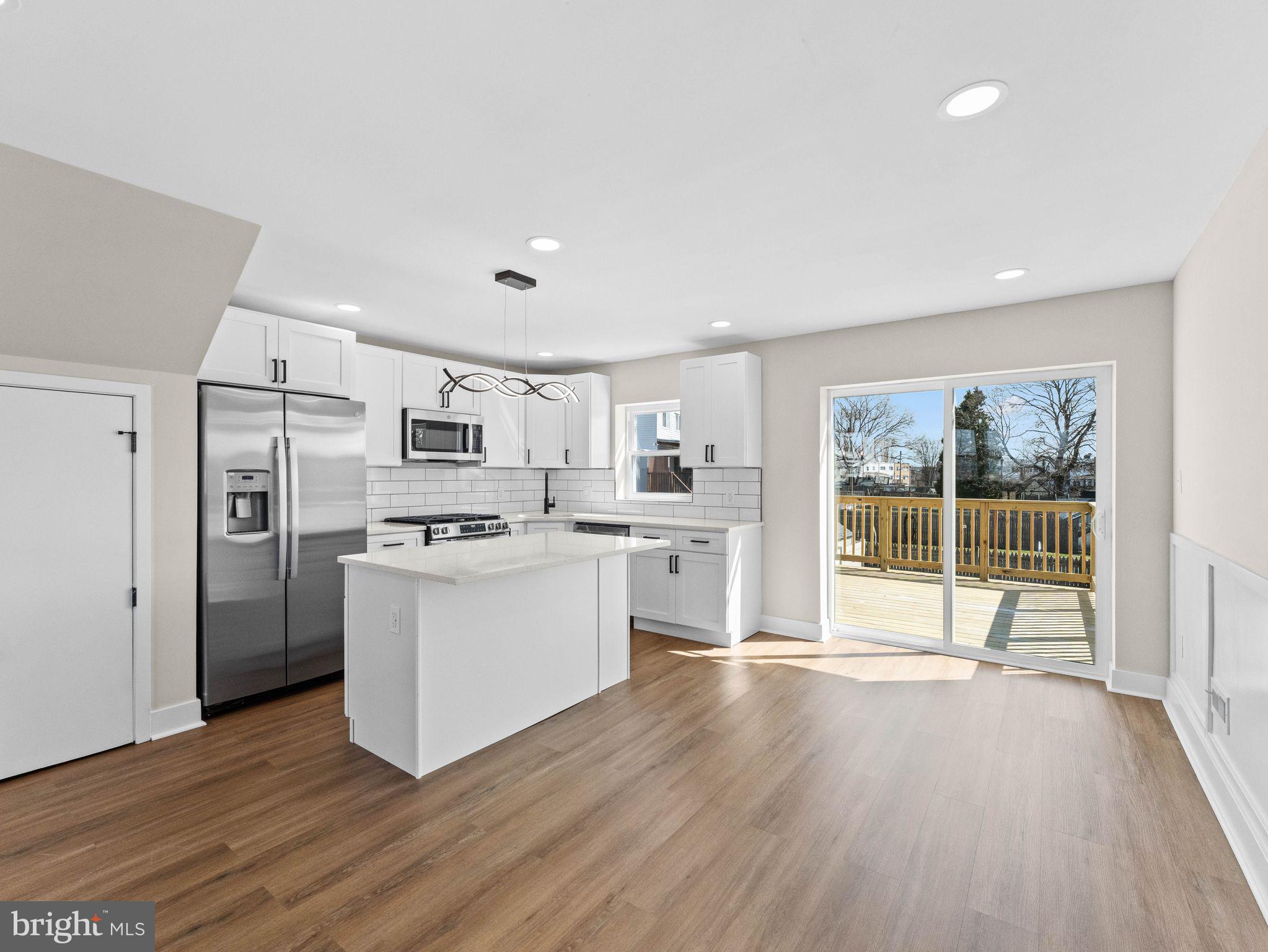 12217 Sweet Briar Road Philadelphia, PA 19154 - Photo 7 of 29 Gallery Image 7