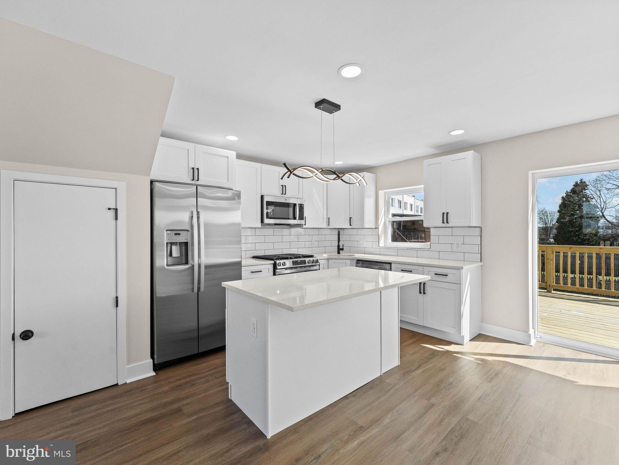 12217 Sweet Briar Road Philadelphia, PA 19154 - Photo 8 of 29 Gallery Image 8