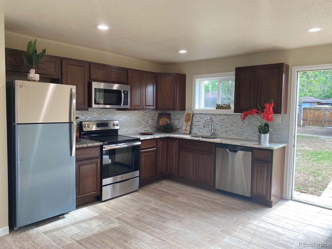 67 Xavier Street Denver, CO 80219 - Photo 10 of 35