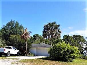 1450 Southeast Bridge Road Stuart, FL 34997 - Photo 5 of 13 1450 5