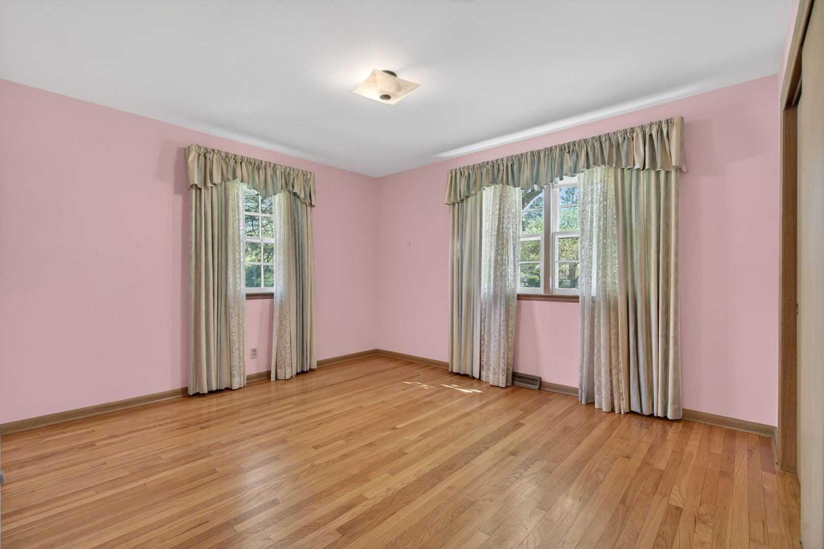 2275 Garden Road Aurora, IL 60506 - Photo 19 of 39 Gallery Image 19