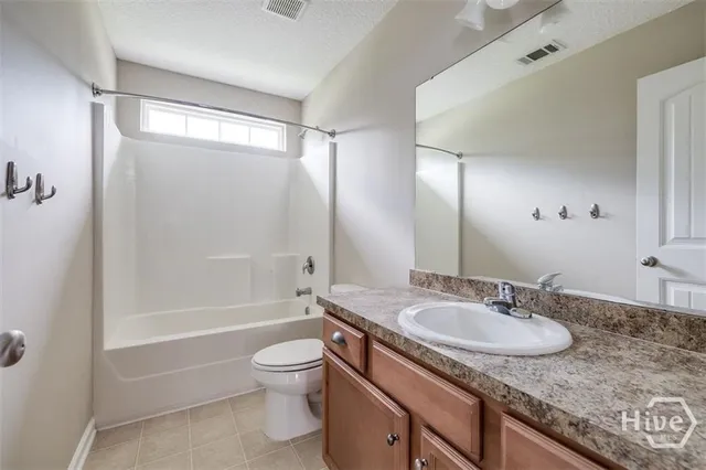 $2,300 | 62 Peregrine Circle, Richmond Hill, GA 31324