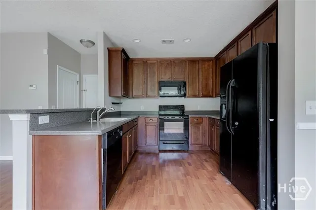 $2,300 | 62 Peregrine Circle, Richmond Hill, GA 31324