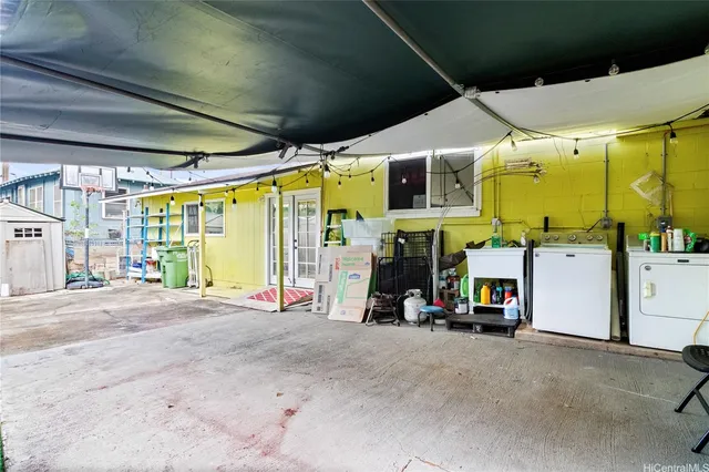 a view of the front door