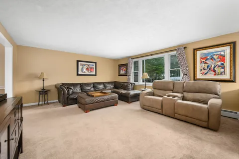 $899,000 | 153 Hickory Hill Circle, Osterville, MA 02655