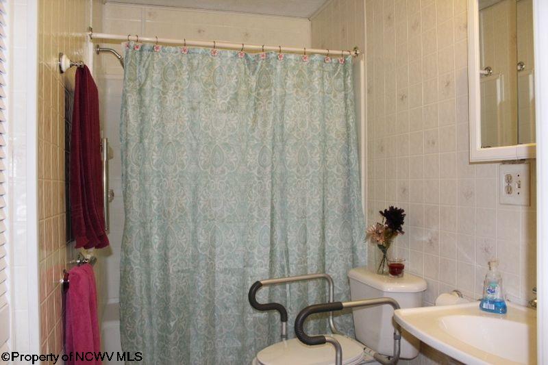 205 Sunnyview Acres Road Farmington, WV 26571 - Photo 9 of 16 Gallery Image 9