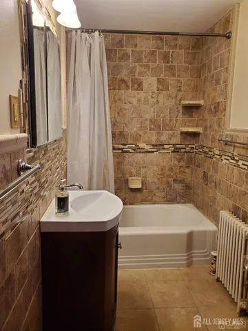 $3,000 | 250 Thomas Street, Woodbridge, NJ 07095