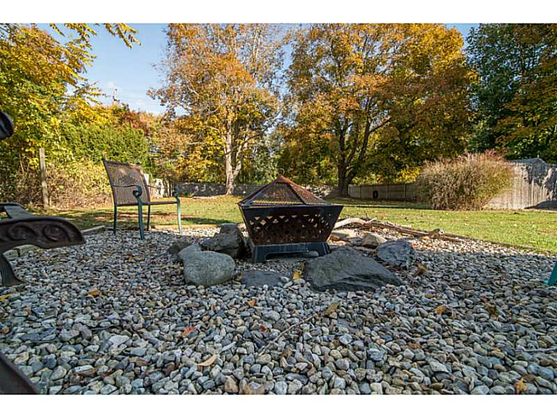 65 County Road Barrington, RI 02806 - Photo 23 of 25 Yard/Garden.