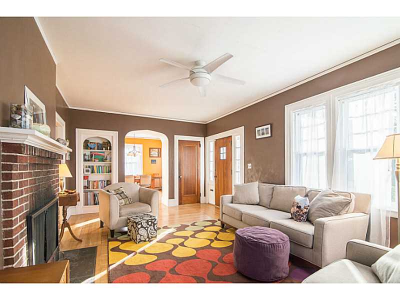 65 County Road Barrington, RI 02806 - Photo 3 of 25 Living Room.
