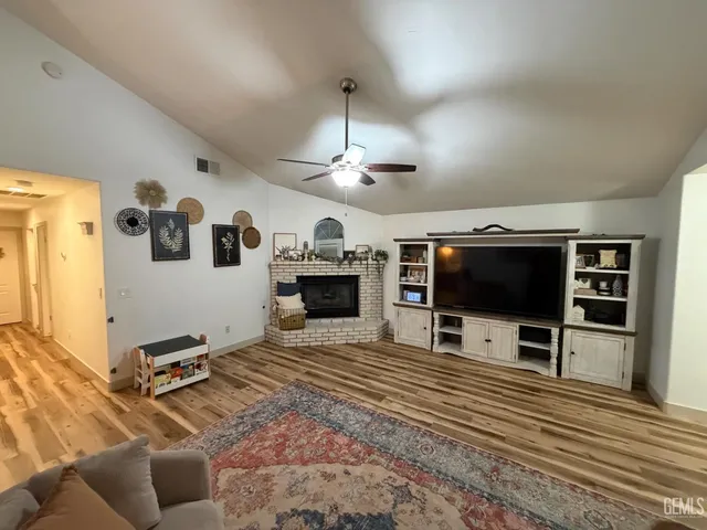 $379,950 | Undisclosed Address, Bakersfield, CA 93308