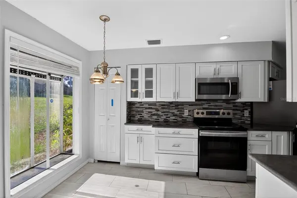 $179,900 | 3644 North Laurelwood Loop, Beverly Hills, FL 34465