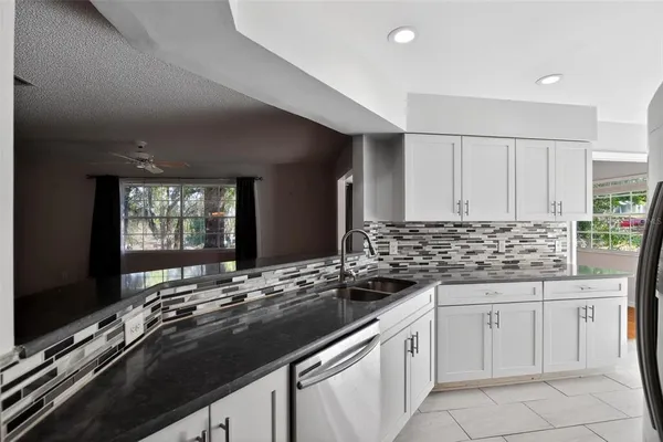 $179,900 | 3644 North Laurelwood Loop, Beverly Hills, FL 34465