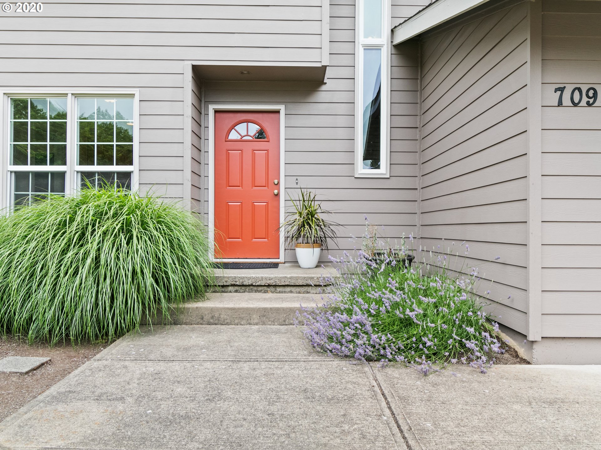 7095 Southwest Molalla Bend Road Wilsonville, OR 97070 - Photo 3 of 32 Gallery Image 3