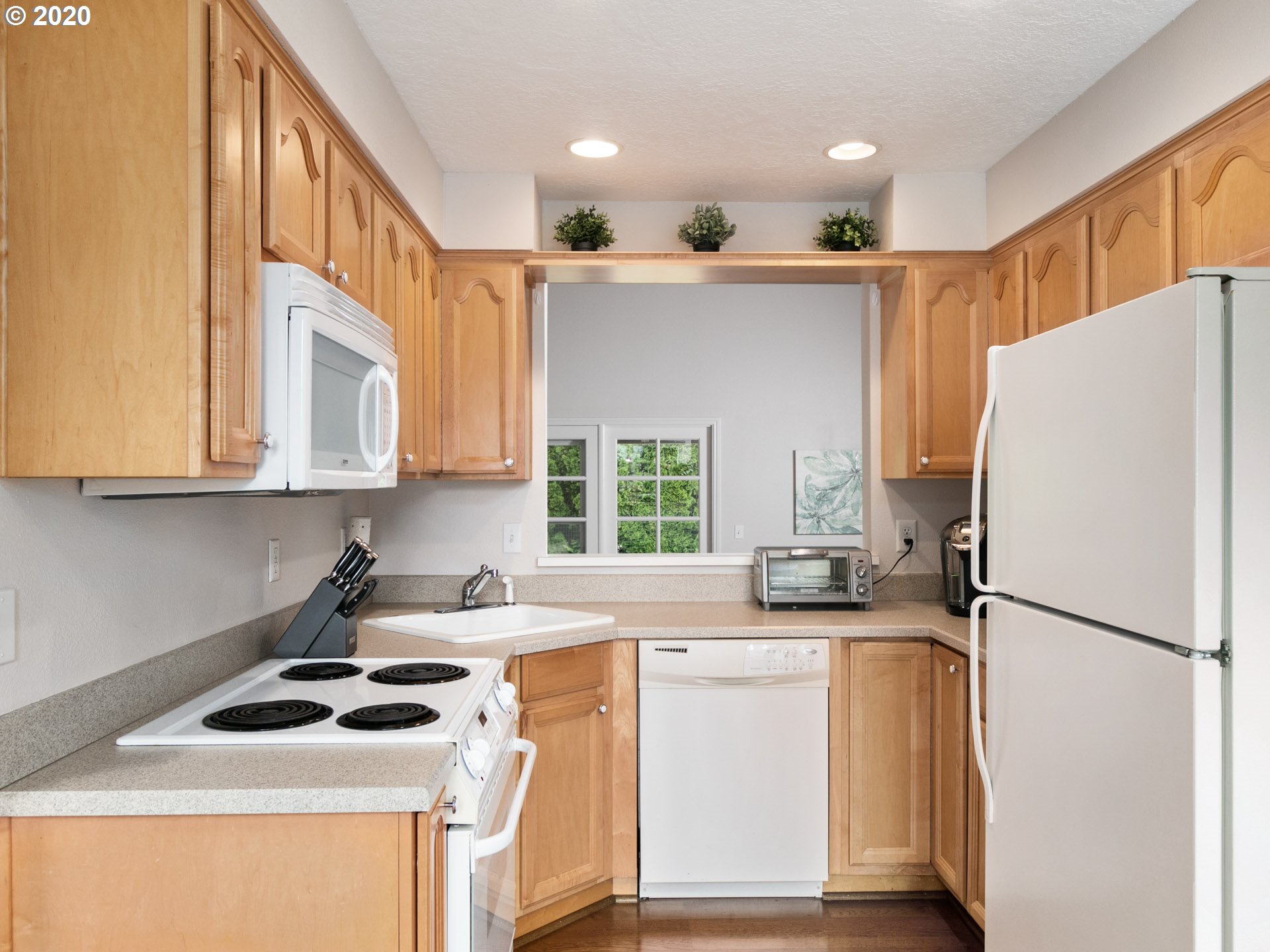 7095 Southwest Molalla Bend Road Wilsonville, OR 97070 - Photo 6 of 32 Gallery Image 6