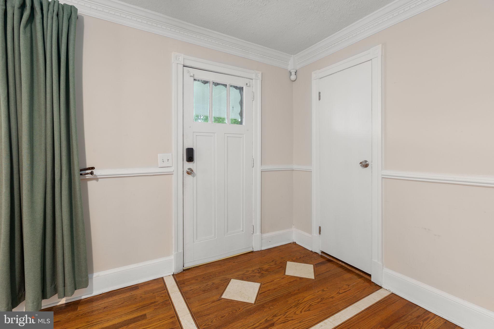 10669 Post Oak Road Spotsylvania, VA 22551 - Photo 7 of 27 Front entry