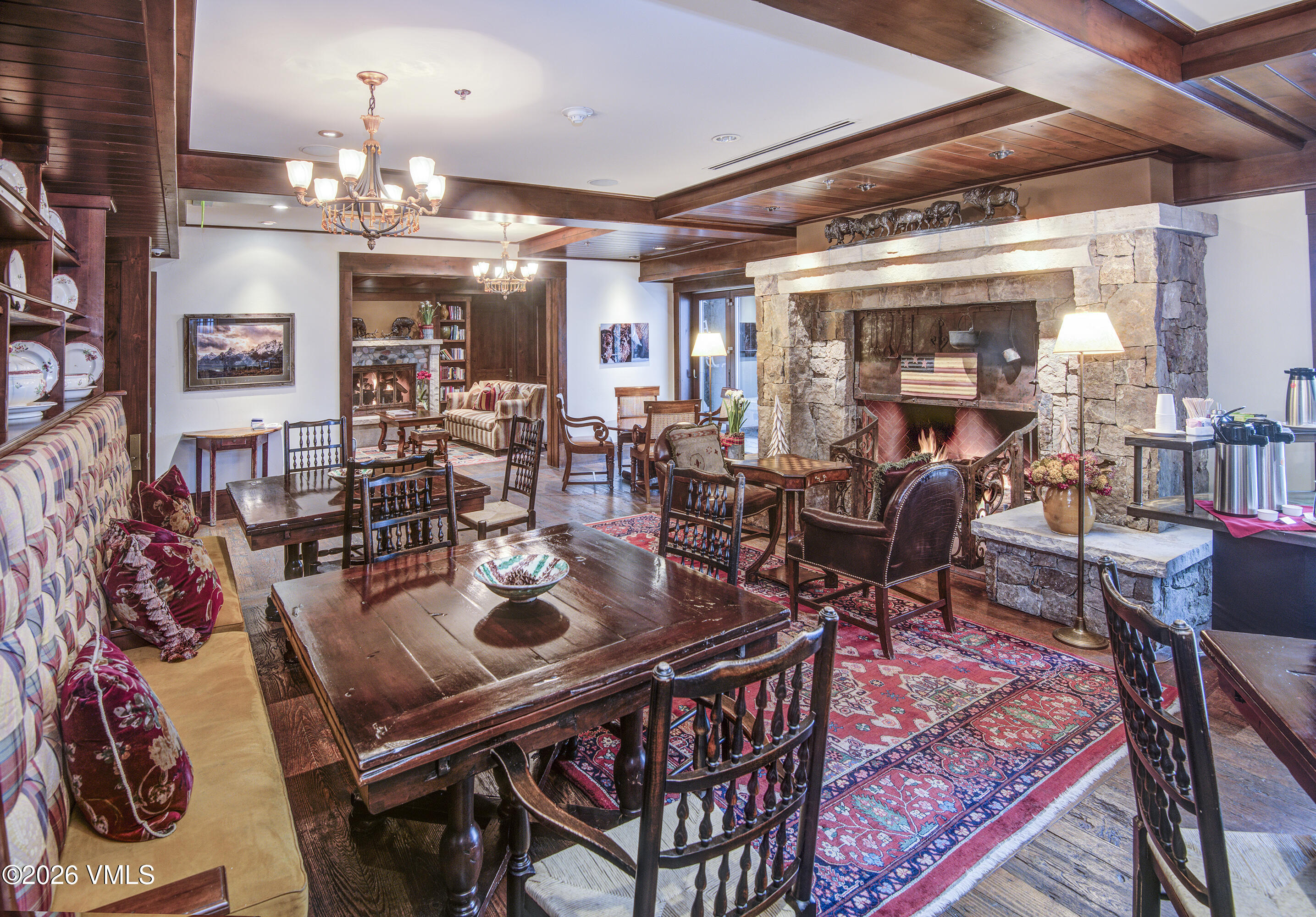 1 Willow Bridge Road Vail, CO 81657 - Photo 25 of 32 Common Living Room