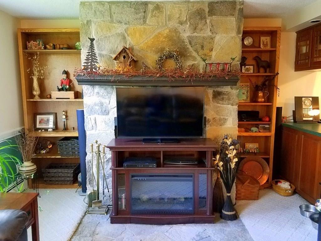 697 Whittier Road Farmington, ME 04938 - Photo 8 of 35 Living Room