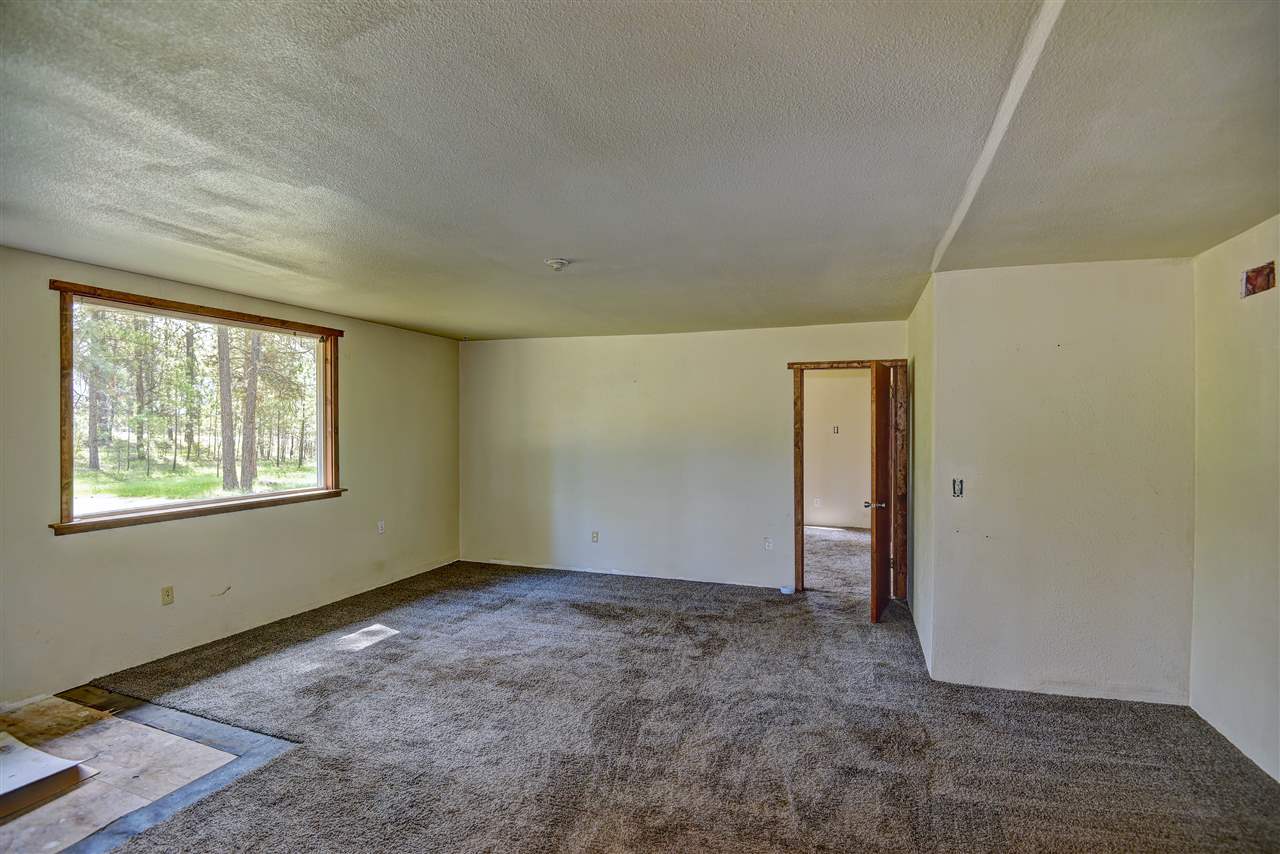 4798 Highway 231 Springdale, WA 99173 - Photo 8 of 20