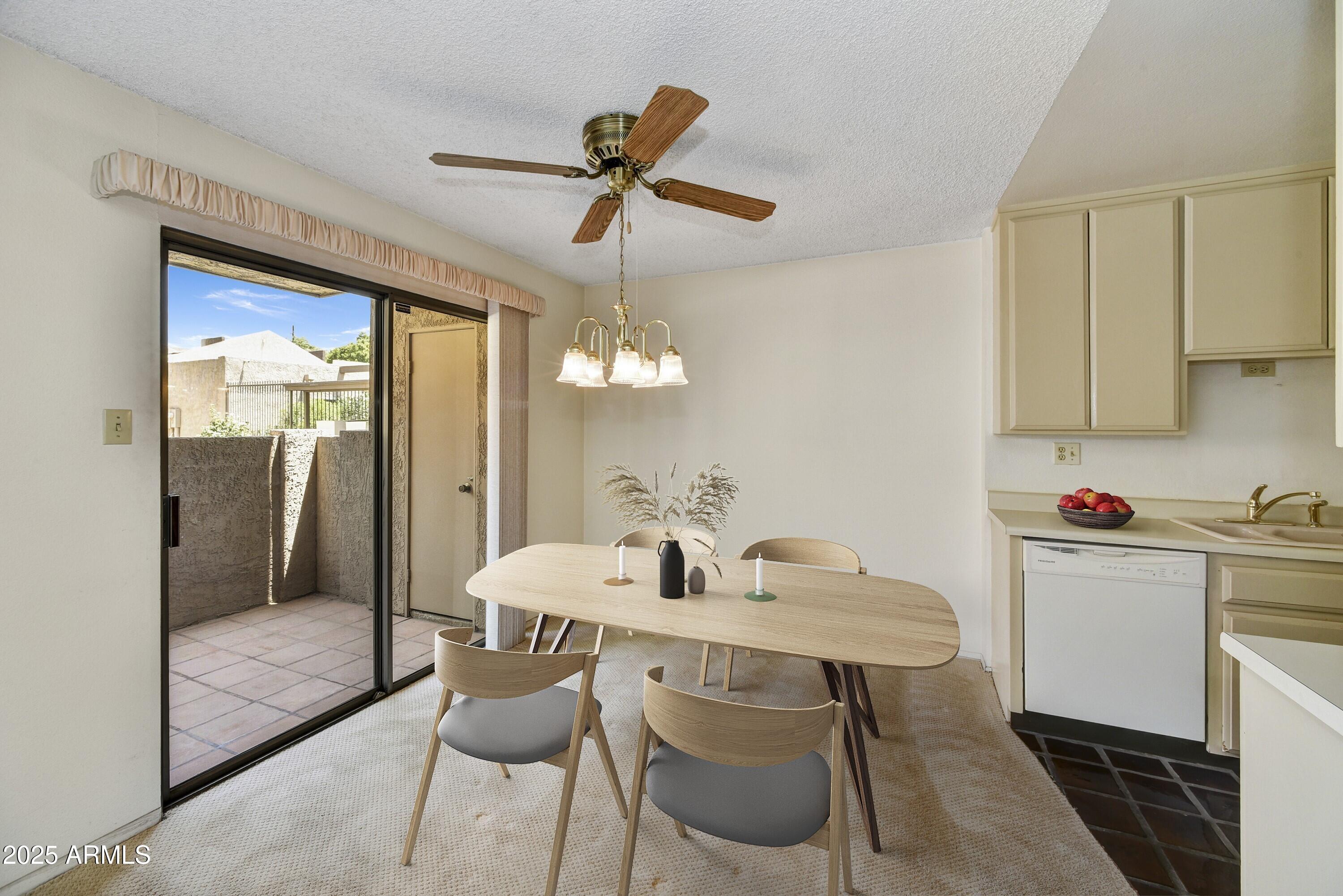 5525 East Thomas Road, Unit N1 Phoenix, AZ 85018 - Photo 6 of 18 Virtually Staged Dining Area