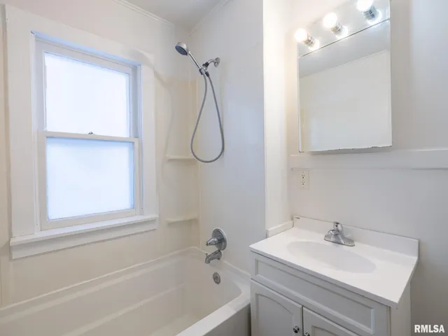 $76,500 | 1017 South 12th Street, Pekin, IL 61554