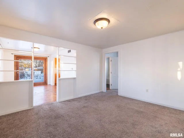 $76,500 | 1017 South 12th Street, Pekin, IL 61554