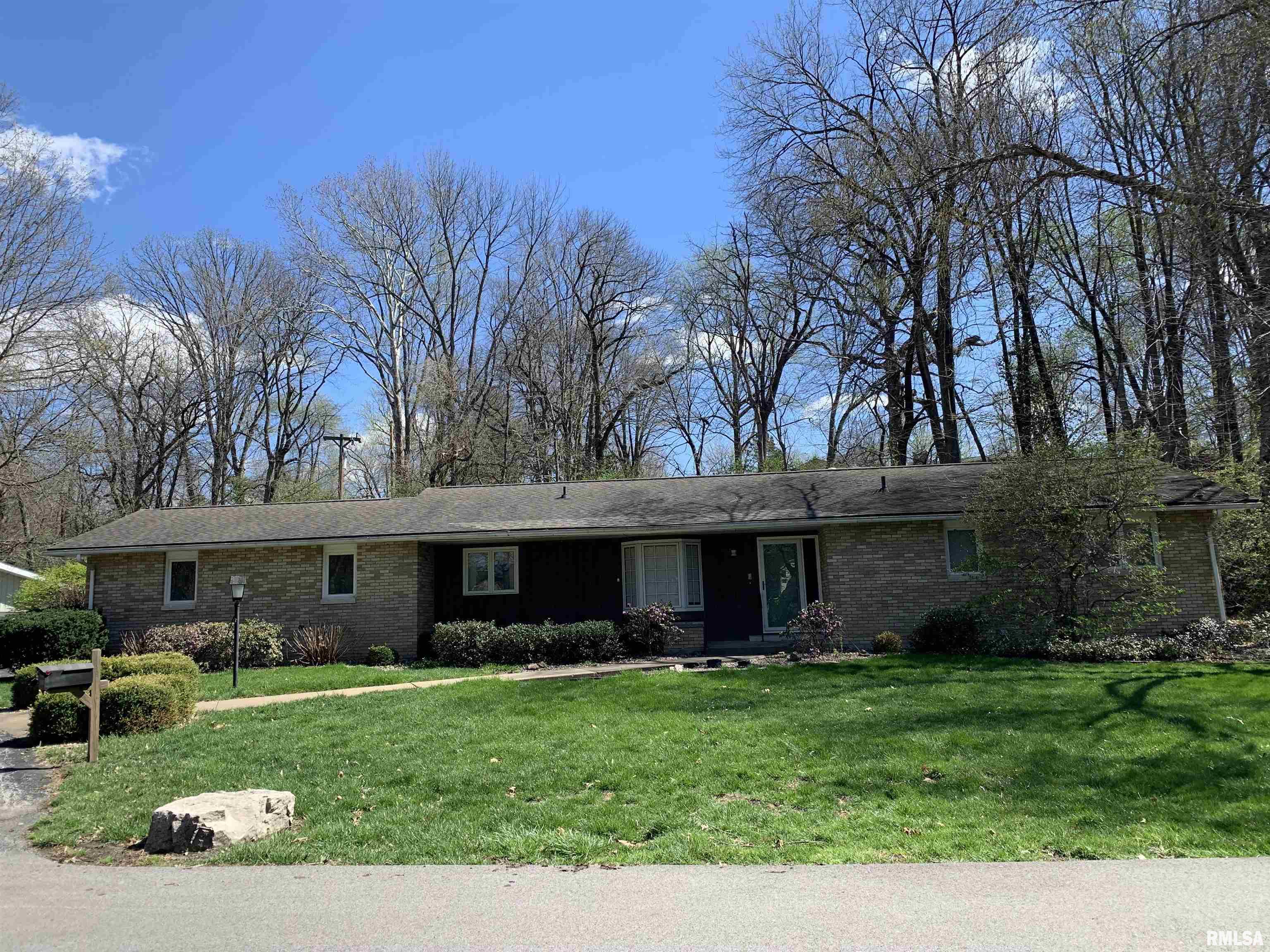 2424 Curved Creek Road Quincy, IL 62305 - Photo 1 of 21