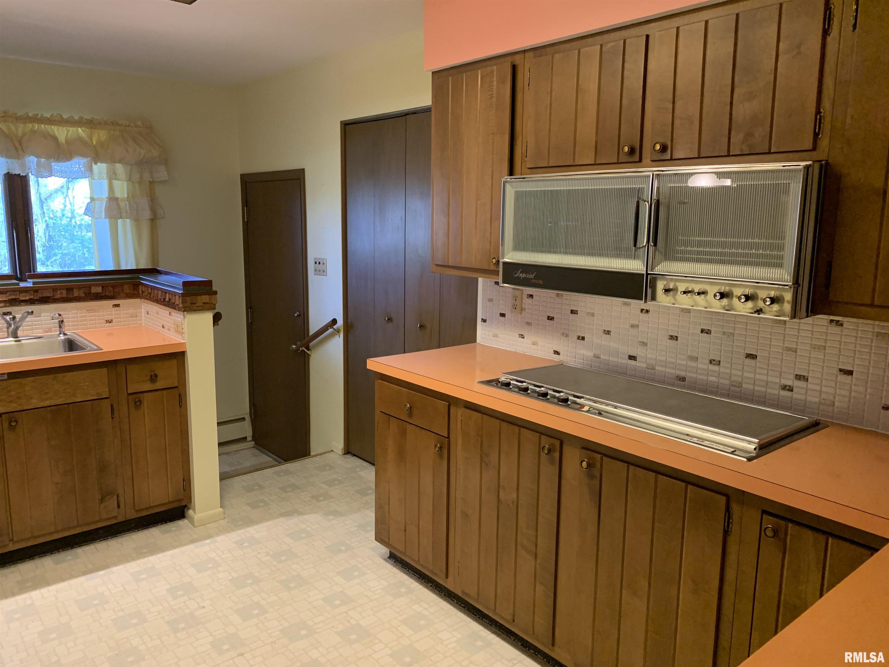 2424 Curved Creek Road Quincy, IL 62305 - Photo 11 of 21