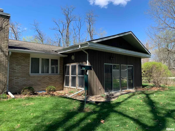 $240,000 | 2424 Curved Creek Road, Quincy, IL 62305