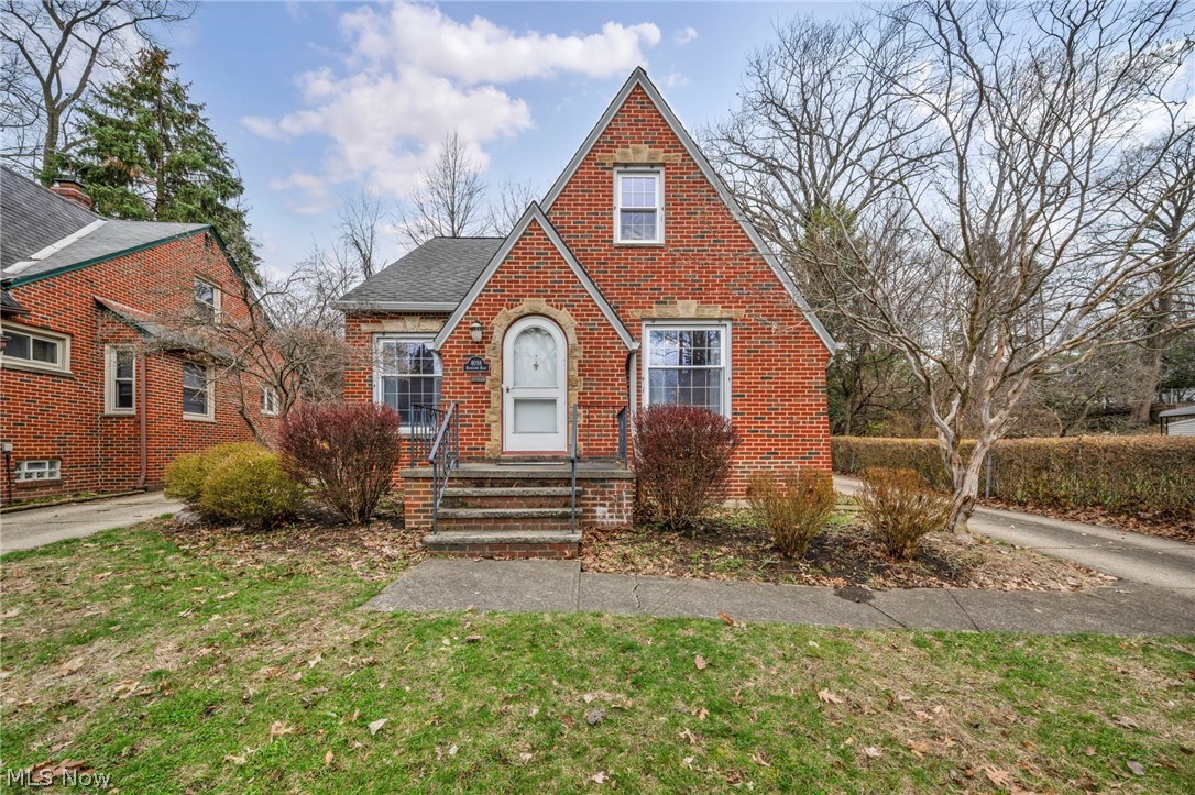 4098 Ridgeview Road Cleveland, OH 44144 - Photo 1 of 47 Gallery Image 1