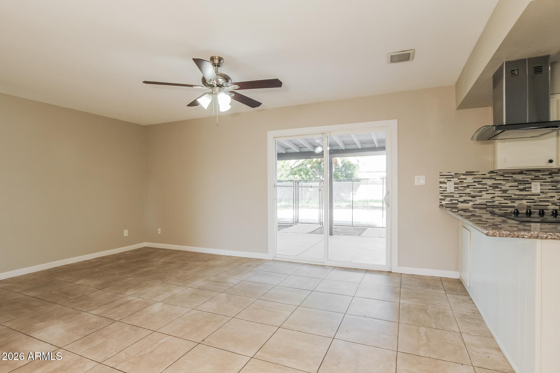 3902 West Davidson Lane Phoenix, AZ 85051 - Photo 6 of 21 006-photo-dining-room-15047647