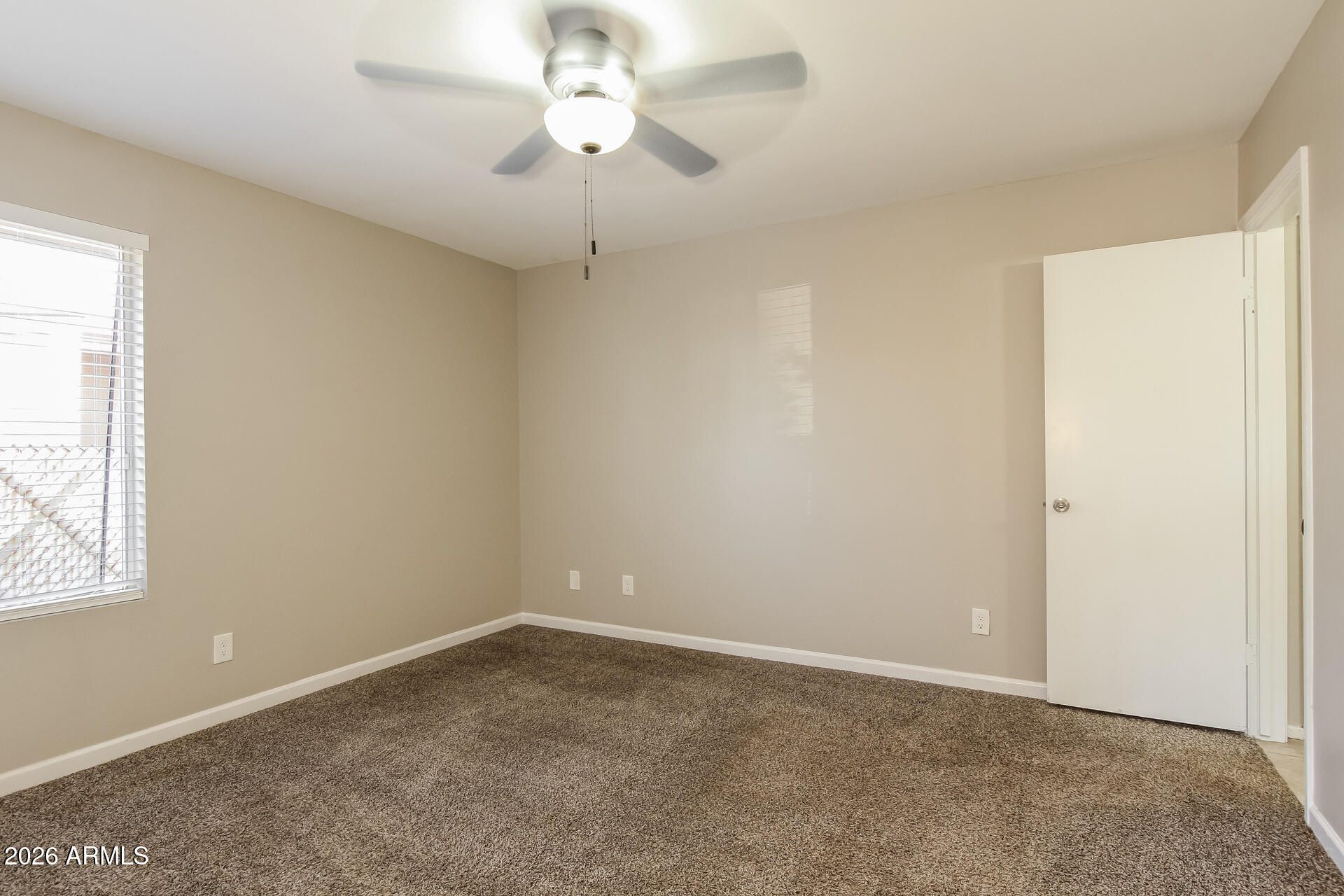 3902 West Davidson Lane Phoenix, AZ 85051 - Photo 9 of 21 009-photo-main-bedroom-15047635