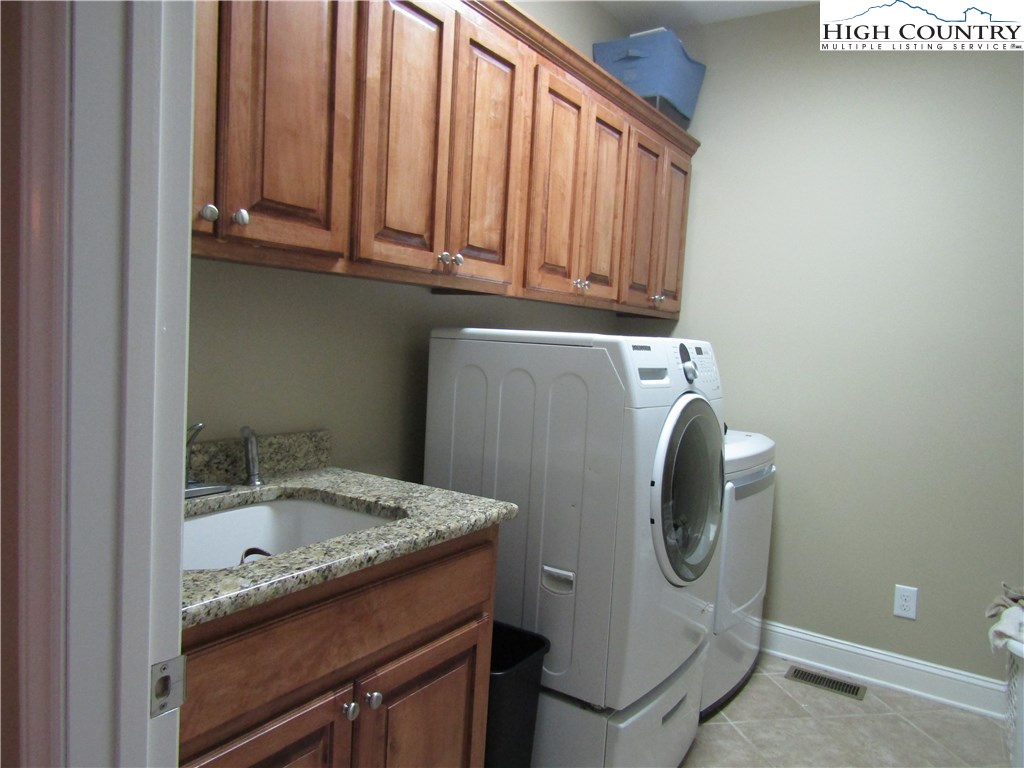 1521 Golf Course Road West Jefferson, NC 28694 - Photo 20 of 24 Gallery Image 20