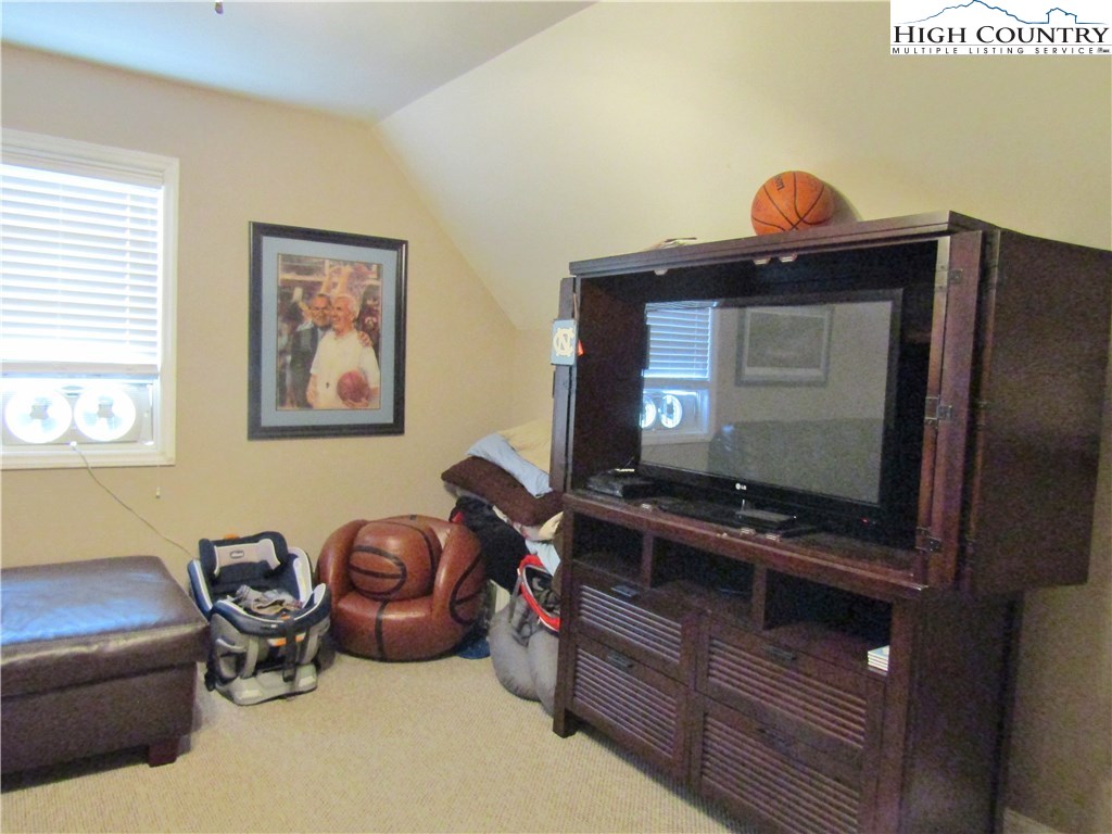 1521 Golf Course Road West Jefferson, NC 28694 - Photo 23 of 24 Gallery Image 23