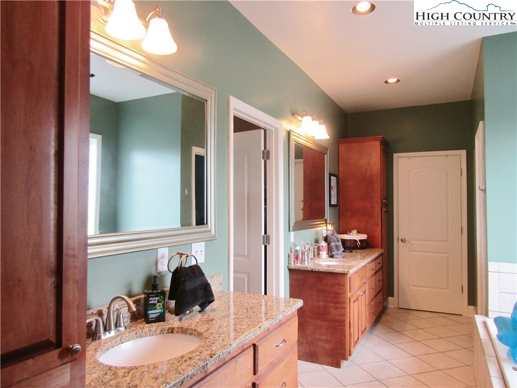 1521 Golf Course Road West Jefferson, NC 28694 - Photo 7 of 24 Gallery Image 7
