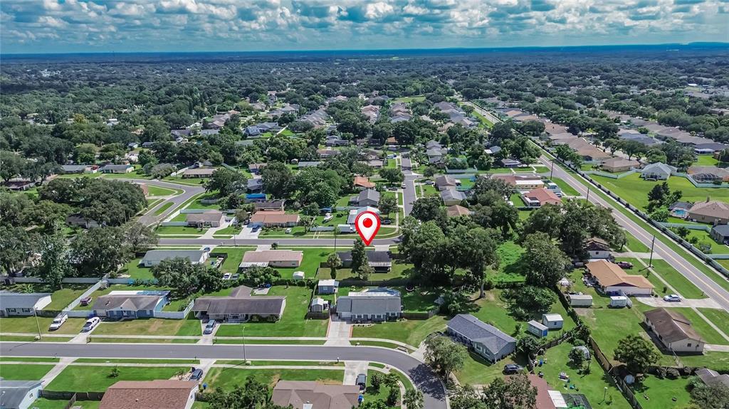 2531 Ridge Top Way Valrico, FL 33594 - Photo 12 of 77 Gallery Image 12