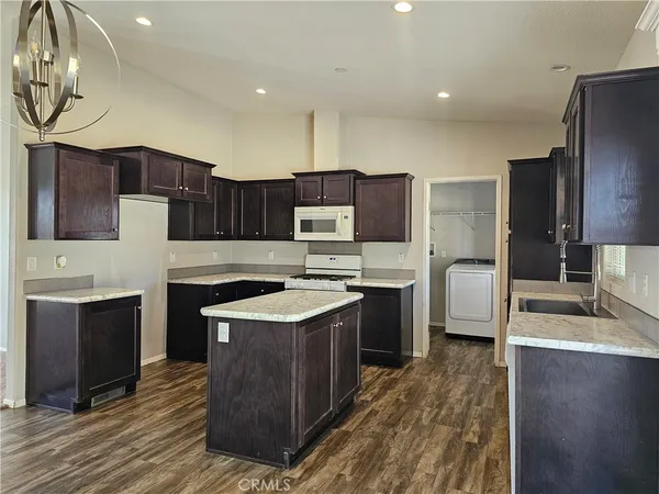 $3,200 | 21197 Mazie Avenue, Perris, CA 92570