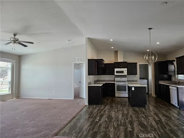 $3,200 | 21197 Mazie Avenue, Perris, CA 92570