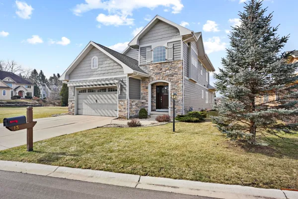 $925,000 | 13 Arboredge Way, Fitchburg, WI 53711
