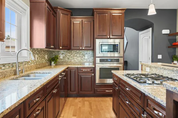 $925,000 | 13 Arboredge Way, Fitchburg, WI 53711